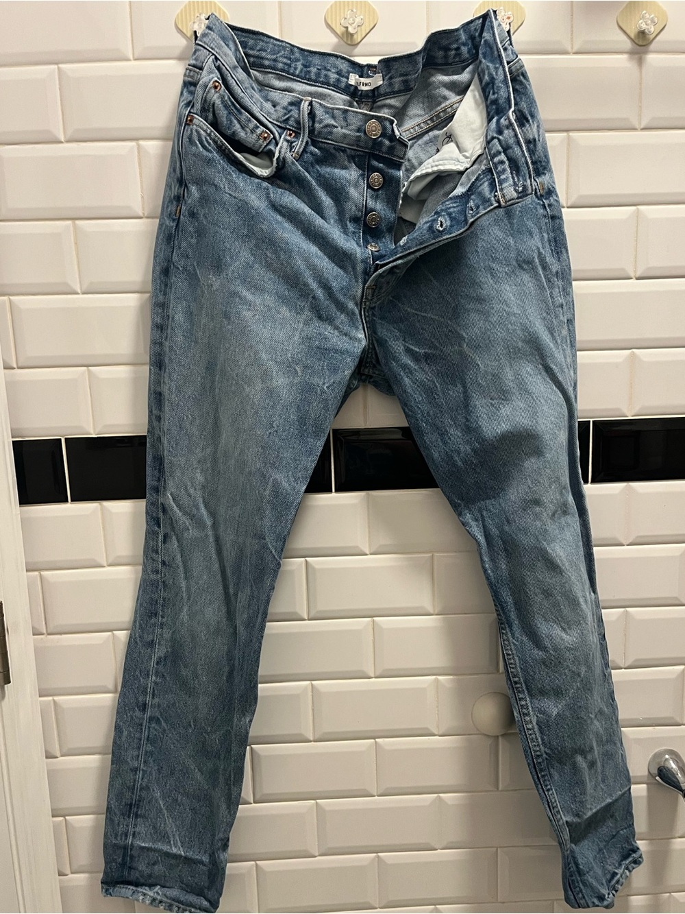 Medium Wash Straight Leg Jeans - GRLDFRND | Women’s Size 30
